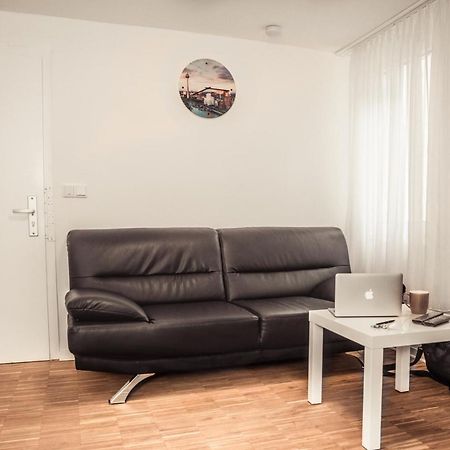 Altstadt Apartment Alisa Düsseldorf Buitenkant foto