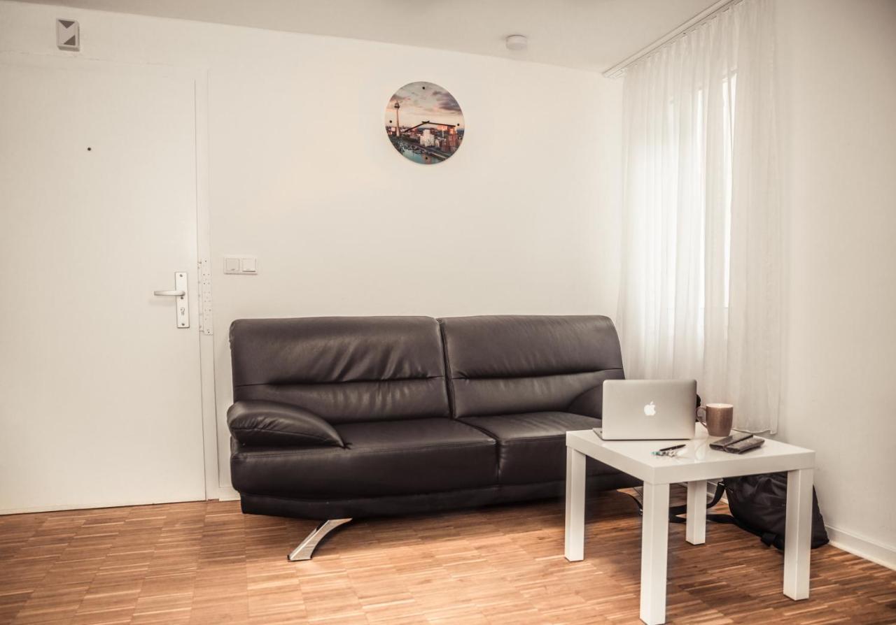 Altstadt Apartment Alisa Düsseldorf Buitenkant foto